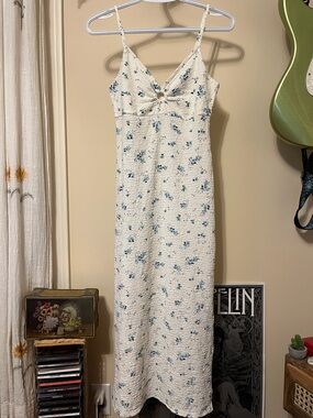 White and blue floral maxi dress with keyhole cutout detail